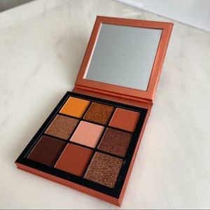 NEW HUDA BEAUTY Topaz Obsessions Eyeshadow Palette